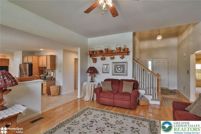 4022 Redwood Drive, Bethlehem Twp, PA 18020