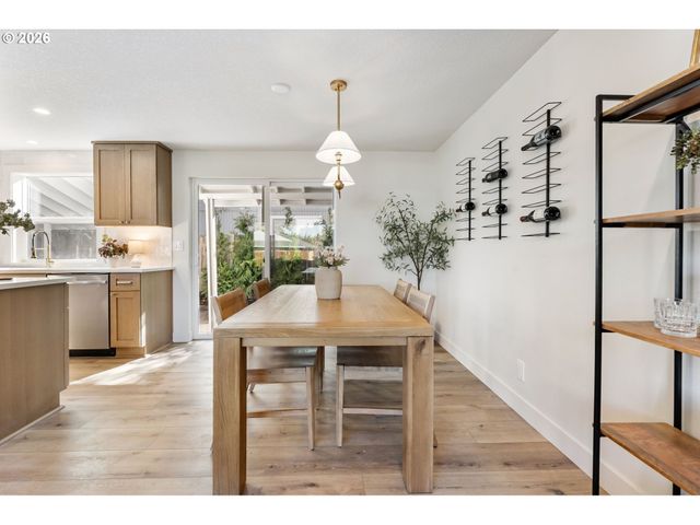12920 Sw 19TH St, Beaverton, OR 97008