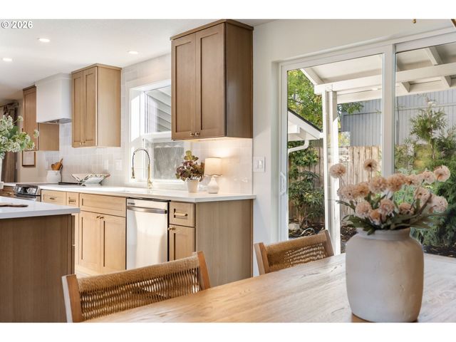 12920 Sw 19TH St, Beaverton, OR 97008