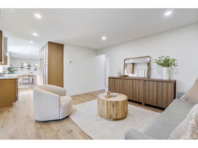 12920 Sw 19TH St, Beaverton, OR 97008