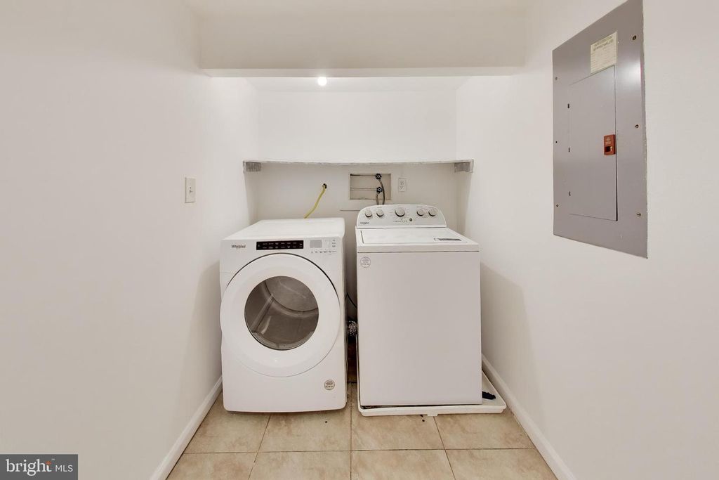 Image 23 of property listing at 637 MAURY AVE, Oxon Hill, MD 20745