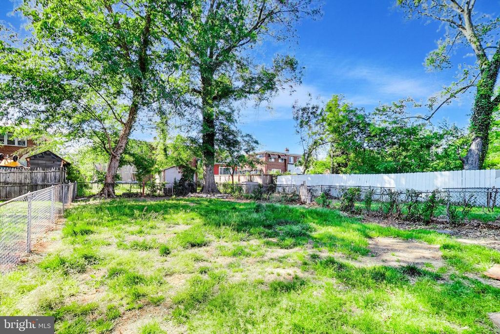 Image 29 of property listing at 637 MAURY AVE, Oxon Hill, MD 20745