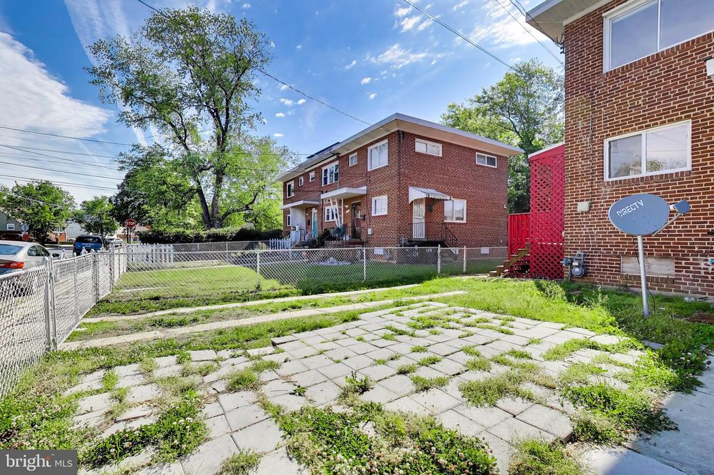 Image 34 of property listing at 637 MAURY AVE, Oxon Hill, MD 20745