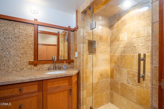 251 Palomares Avenue, Ventura, CA 93003