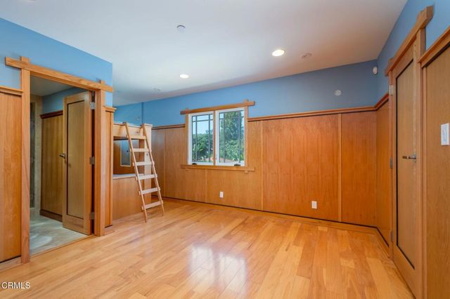 251 Palomares Avenue, Ventura, CA 93003