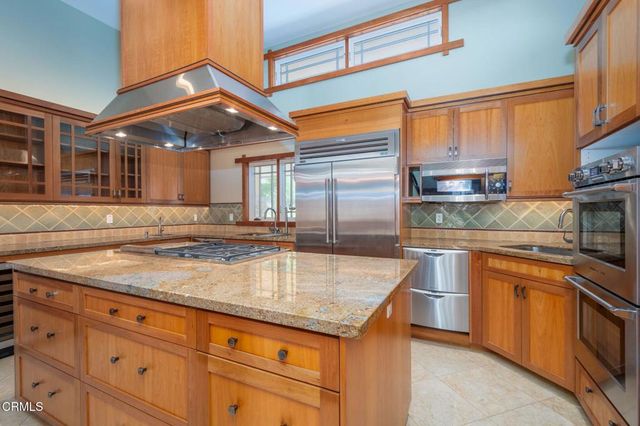 251 Palomares Avenue, Ventura, CA 93003