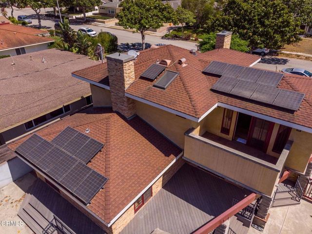 251 Palomares Avenue, Ventura, CA 93003