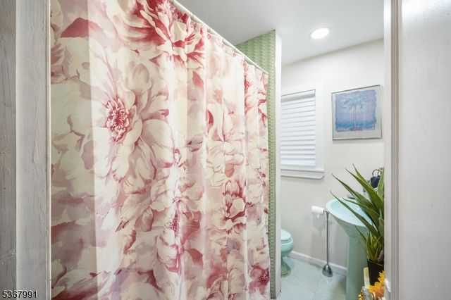 281 S Burnett St, East Orange City, NJ 07018