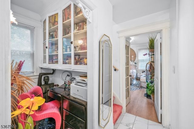 281 S Burnett St, East Orange City, NJ 07018