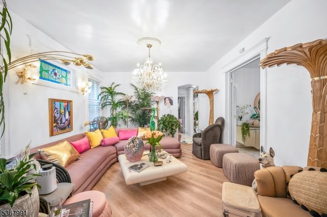 281 S Burnett St, East Orange City, NJ 07018