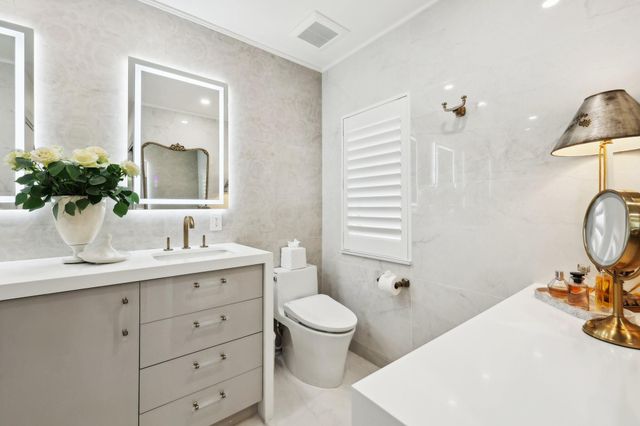 2510 NE 47th St, Fort Lauderdale, FL 33308