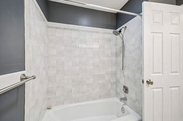 9545 Garrison Way, Eden Prairie, MN 55347