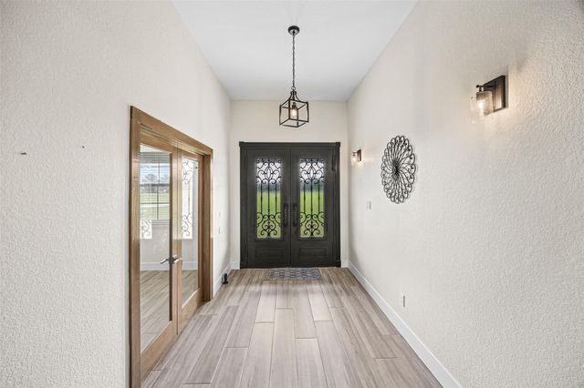 655 County Road 2285, Cleveland, TX 77327