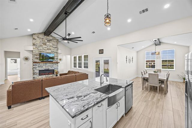 655 County Road 2285, Cleveland, TX 77327