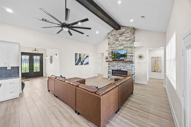 655 County Road 2285, Cleveland, TX 77327