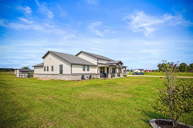 655 County Road 2285, Cleveland, TX 77327