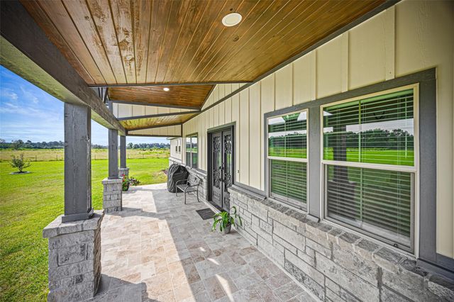 655 County Road 2285, Cleveland, TX 77327