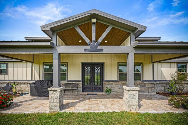 655 County Road 2285, Cleveland, TX 77327