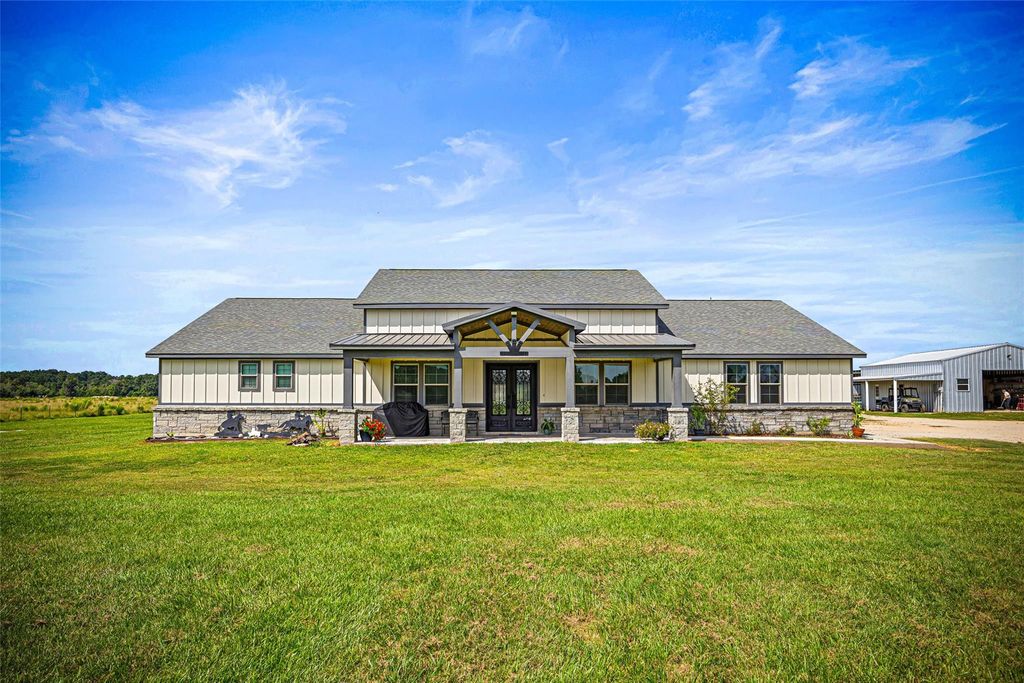 655 County Road 2285, Cleveland, TX 77327