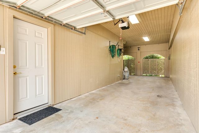 31 Dana Drive, Galveston, TX 77554