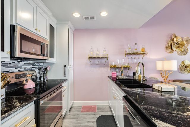 31 Dana Drive, Galveston, TX 77554