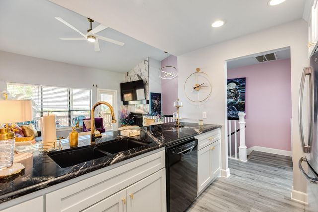 31 Dana Drive, Galveston, TX 77554