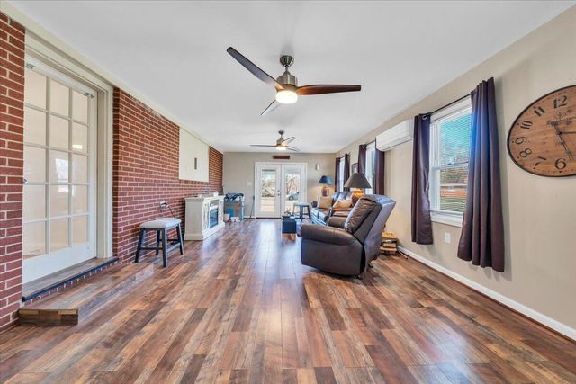 920 Ainsley ST, Martinsville, VA 24112