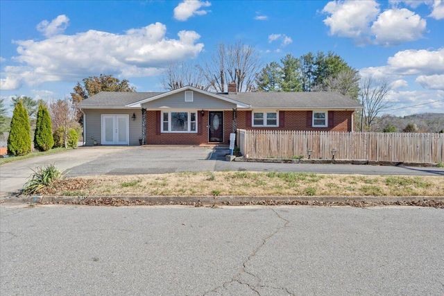 920 Ainsley ST, Martinsville, VA 24112