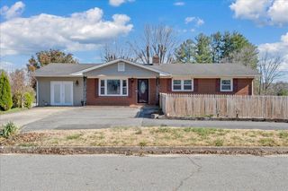 920 Ainsley ST, Martinsville, VA 24112