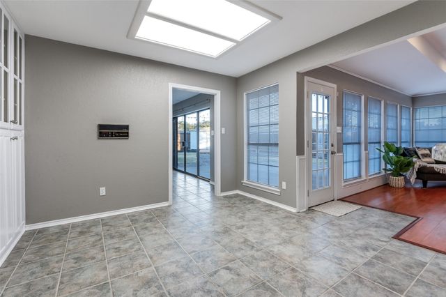 2418 Vista Glen Lane, Carrollton, TX 75007