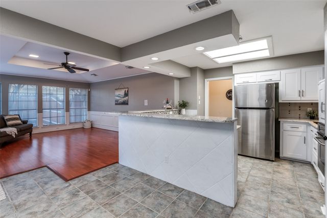 2418 Vista Glen Lane, Carrollton, TX 75007