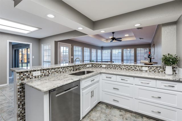 2418 Vista Glen Lane, Carrollton, TX 75007