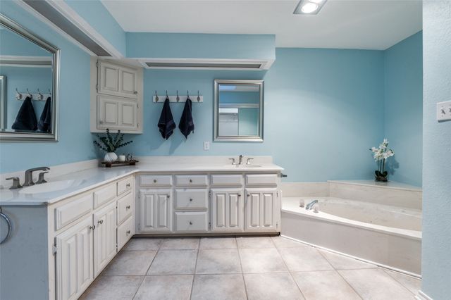 2418 Vista Glen Lane, Carrollton, TX 75007