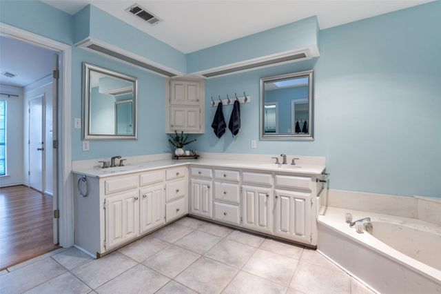 2418 Vista Glen Lane, Carrollton, TX 75007