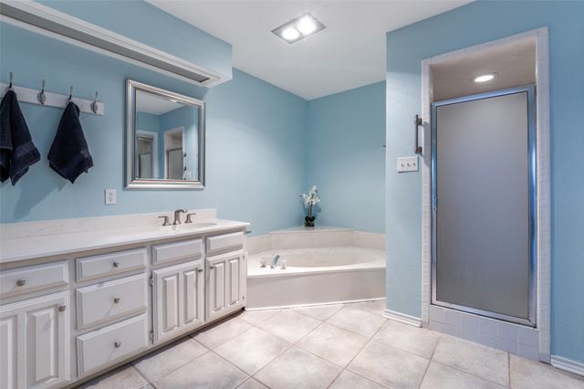 2418 Vista Glen Lane, Carrollton, TX 75007