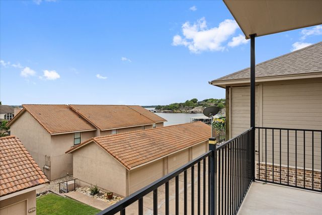 5250 Country Club Drive Q, Granbury, TX 76049