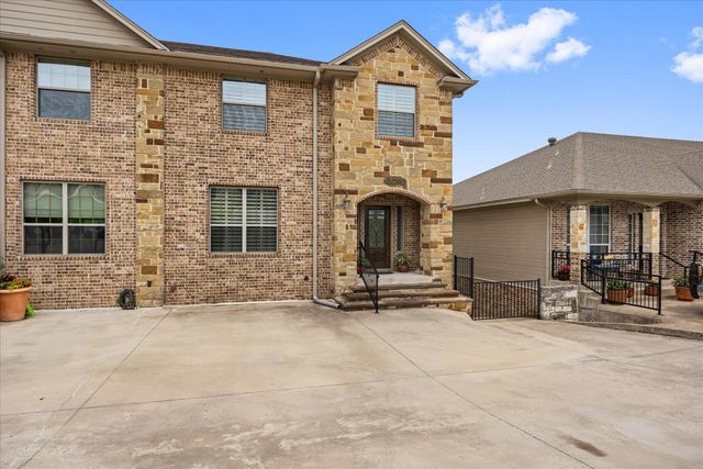 5250 Country Club Drive Q, Granbury, TX 76049