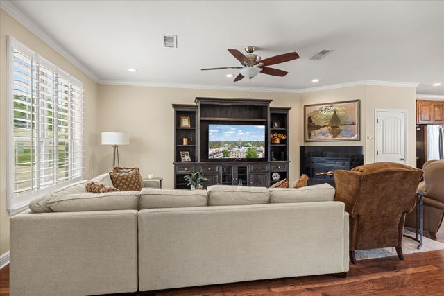 5250 Country Club Drive Q, Granbury, TX 76049