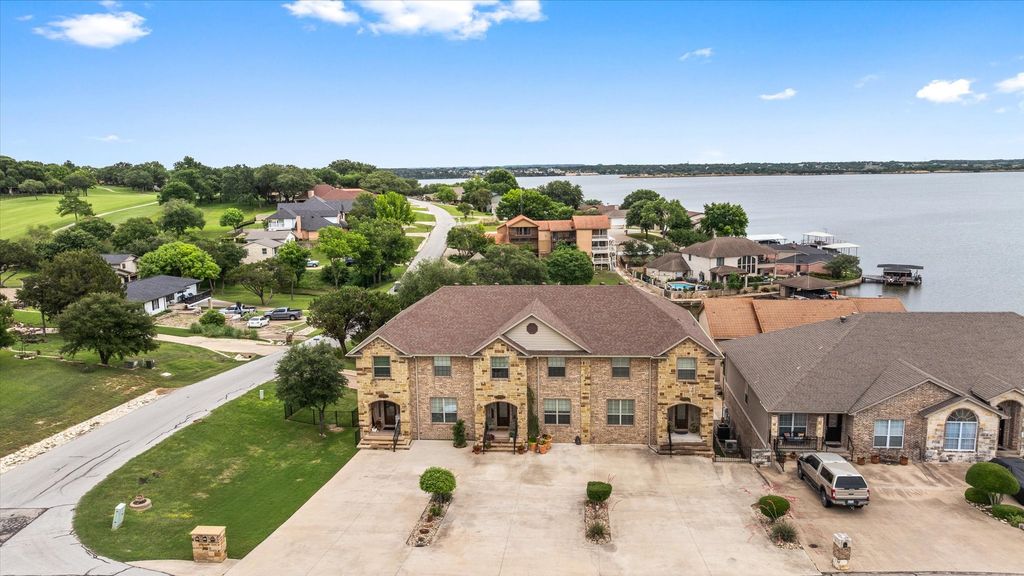 5250 Country Club Drive Q, Granbury, TX 76049