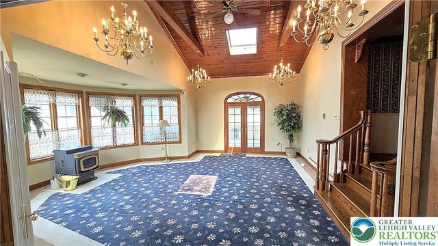 3203 Parkview Drive, Whitehall Twp, PA 18052