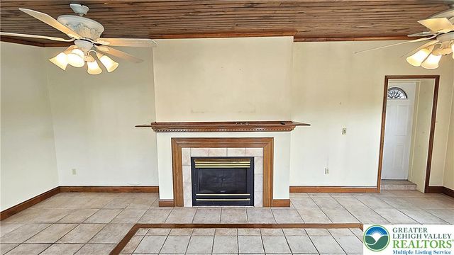 3203 Parkview Drive, Whitehall Twp, PA 18052