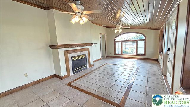 3203 Parkview Drive, Whitehall Twp, PA 18052