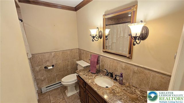 3203 Parkview Drive, Whitehall Twp, PA 18052