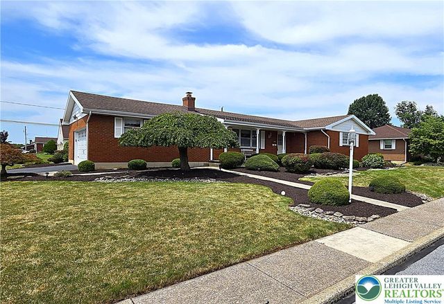 3203 Parkview Drive, Whitehall Twp, PA 18052