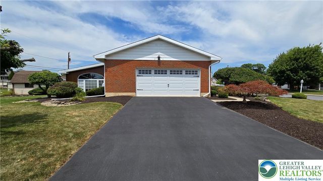 3203 Parkview Drive, Whitehall Twp, PA 18052