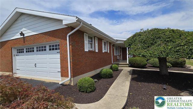 3203 Parkview Drive, Whitehall Twp, PA 18052