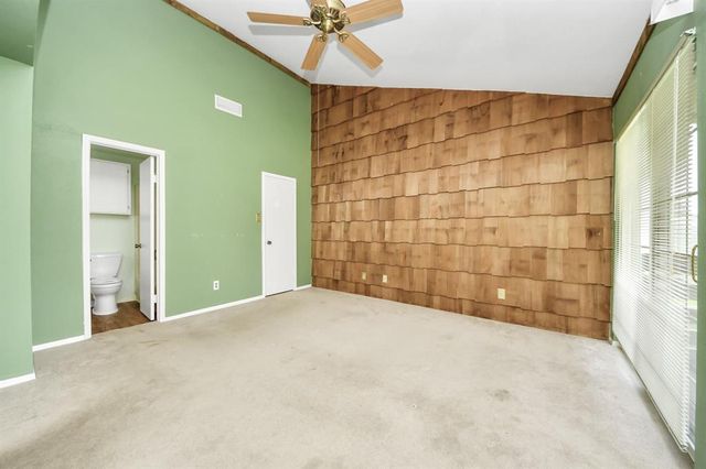 170 April Point Drive N 170, Conroe, TX 77356