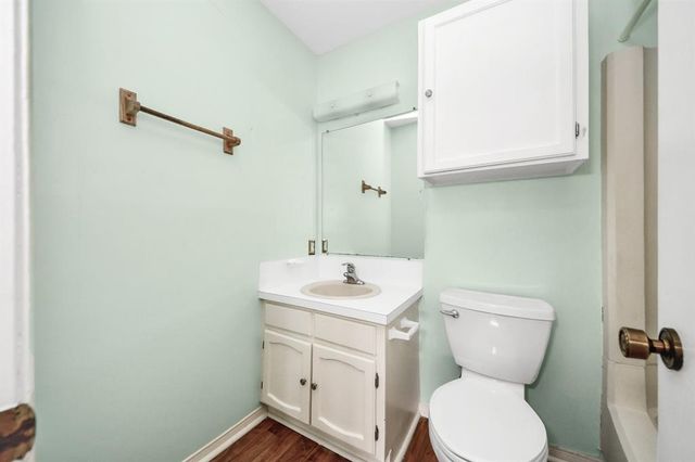 170 April Point Drive N 170, Conroe, TX 77356