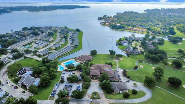 170 April Point Drive N 170, Conroe, TX 77356