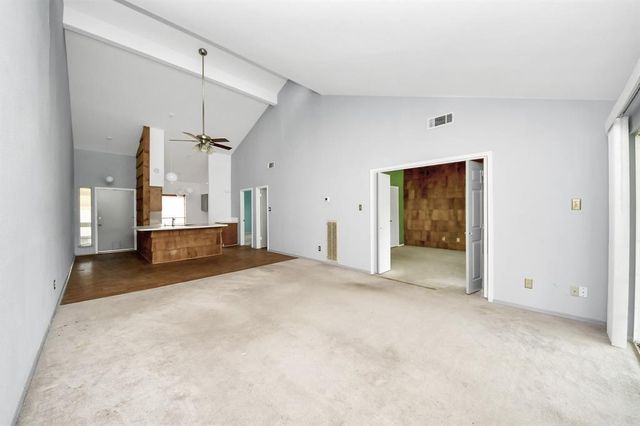 170 April Point Drive N 170, Conroe, TX 77356